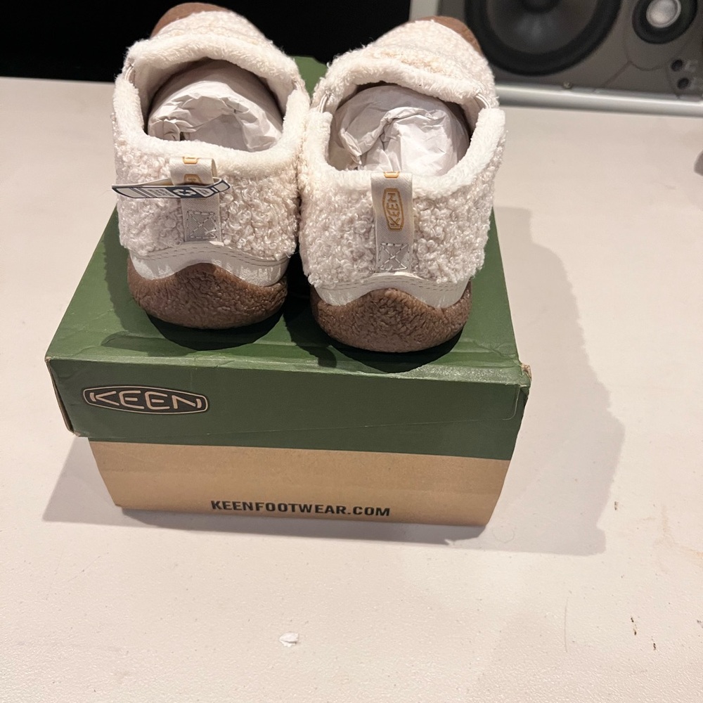 Keen Women's Howser 2 Casual Comfy Durable Slippers, Birch/Curry Size 9 - Picture 8 of 10
